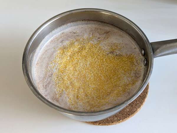 Polenta cremosa perfecta: la receta fácil y reconfortante - Preparación paso 2