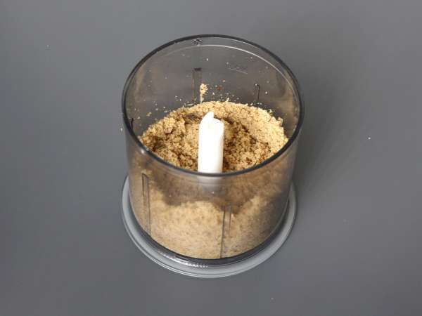 Torta de nueces sin gluten con solo 4 ingredientes: el clásico más fácil y jugoso - Preparación paso 2