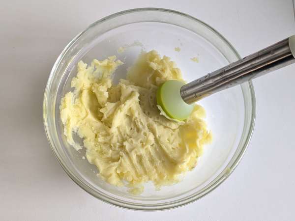 Ñoquis de calabaza con salsa cremosa de Philadelphia y nueces crujientes - Preparación paso 2