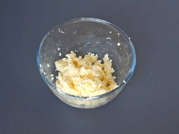 Cookies de canela tipo cinnamon rolls, tiernas, crujientes y muy aromáticas - Preparación paso 2