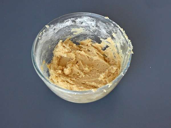 Cookies de canela tipo cinnamon rolls, tiernas, crujientes y muy aromáticas - Preparación paso 4