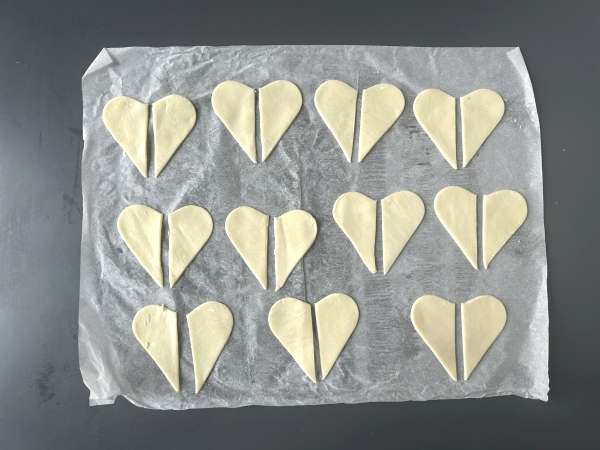 Galletas fantasma: la receta más fácil y divertida de Halloween para hacer con niños - Preparación paso 2