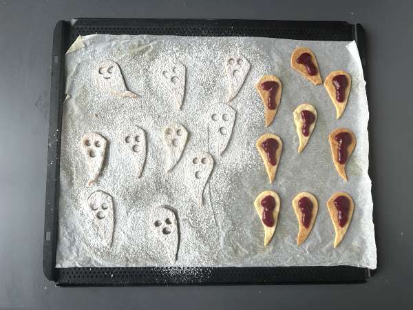 Galletas fantasma: la receta más fácil y divertida de Halloween para hacer con niños - Preparación paso 5