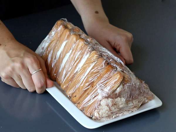 Tronco de Navidad sin molde con sabor a tiramisú: un dulce fácil y elegante para sorprender - Preparación paso 9