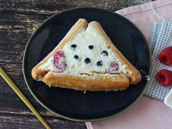 Tronco de Navidad con frutos rojos, sin molde - Preparación paso 9