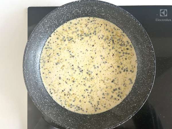 Salsa a la pimienta casera: cremosa, muy aromática ideal para acompañar carnes - Preparación paso 5