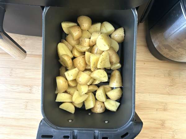 Rulo de queso de cabra empanado en freidora de aire, una idea sencilla con muy buen resultado - Preparación paso 2