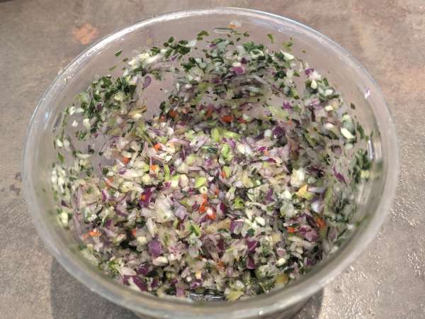 Acras de bacalao, los buñuelos crujientes más populares de Francia - Preparación paso 2