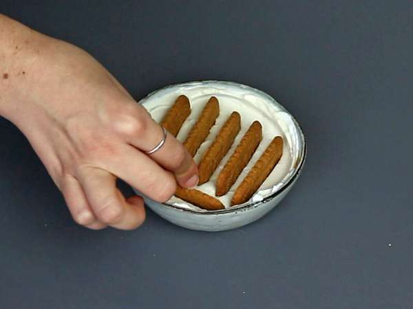 El famoso “cheesecake japonés” de yogur y galletas. Sin horno y con textura de tarta de queso - Preparación paso 2