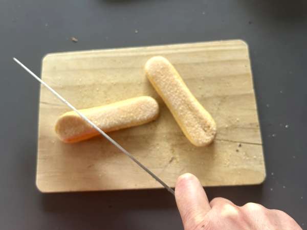 Corazones de soletilla con cobertura de chocolate y pistacho - Preparación paso 3