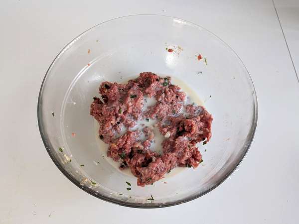 Albóndigas de ternera en freidora de aire, muy jugosas: receta fácil y rápida - Preparación paso 4