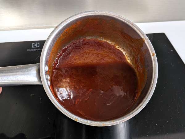 Albóndigas en freidora de aire, glaseadas con salsa barbacoa agridulce casera - Preparación paso 3