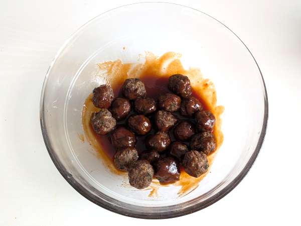 Albóndigas en freidora de aire, glaseadas con salsa barbacoa agridulce casera - Preparación paso 7