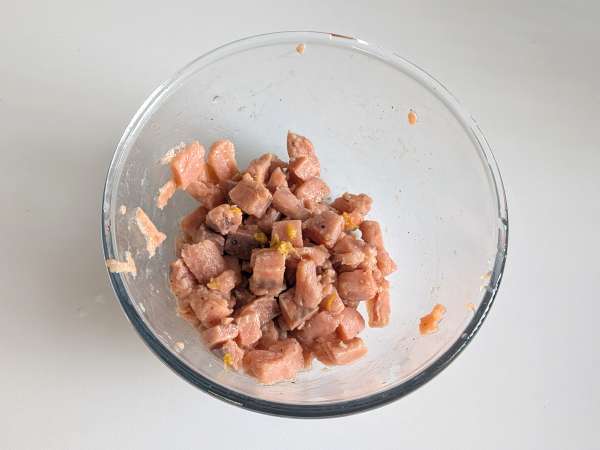 Lasaña de salmón con burrata y pistachos: fácil, elegante y muy cremosa - Preparación paso 1