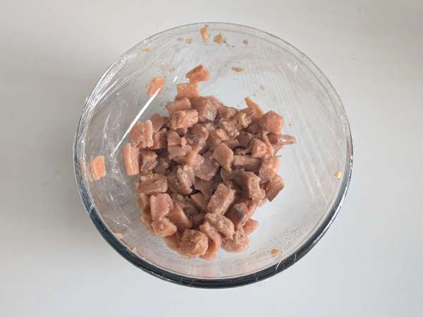 Lasaña de salmón con burrata y pistachos: fácil, elegante y muy cremosa - Preparación paso 2