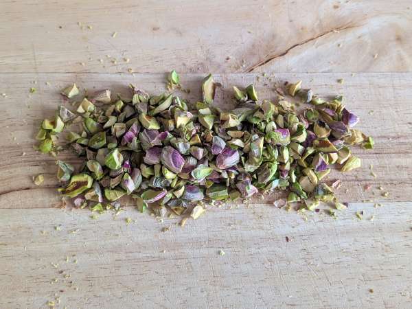 Lasaña de salmón con burrata y pistachos: fácil, elegante y muy cremosa - Preparación paso 3