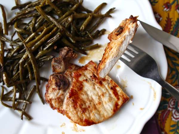 Cómo cocinar una chuleta de cerdo en la freidora de aire - Preparación paso 6