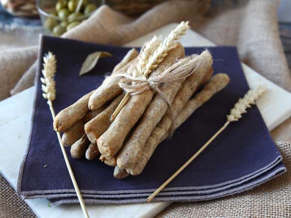 Grisines caseros con hierbas aromáticas con freidora de aire - Preparación paso 5