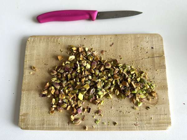 Bizcocho jugoso de pistacho, lima y calabacín - Preparación paso 2