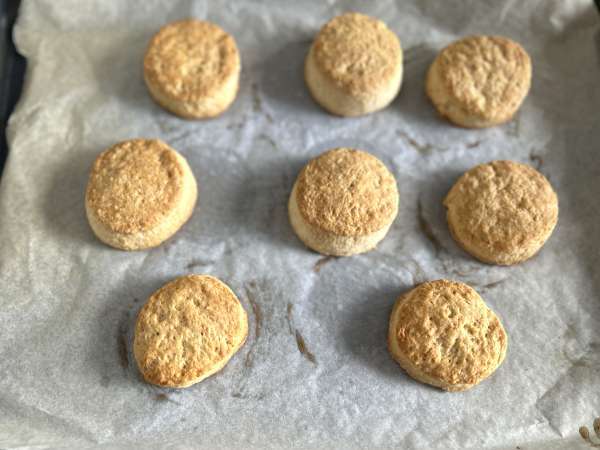 Strawberry shortcake, el pastel americano de fresas y nata que nunca falla - Preparación paso 6