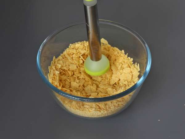 Pringles con chocolate: la receta viral convertida en rocas de chocolate - Preparación paso 1