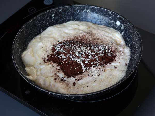 Dubai Chewy Cookie, la receta viral de mochis rellenos de pistacho y kataifi - Preparación paso 6