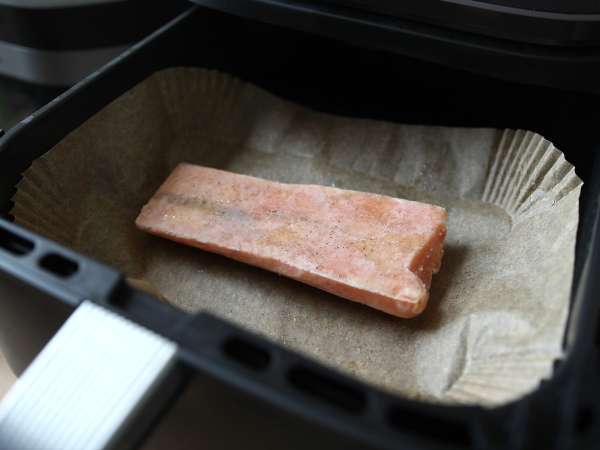 Ensalada de pasta orzo con salmón y calabacín - Preparación paso 2