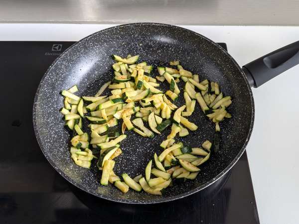 Carbonara de calabacín: una receta vegetariana fácil y muy cremosa - Preparación paso 3
