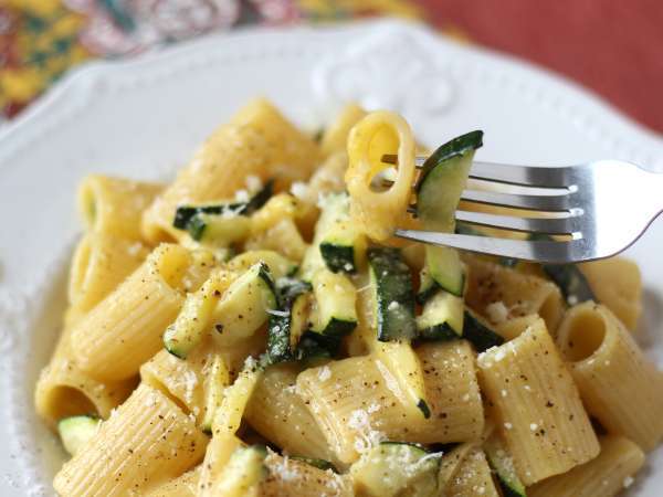 Carbonara de calabacín: una receta vegetariana fácil y muy cremosa - Preparación paso 10