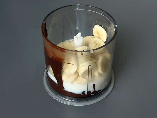 Crema de plátano y chocolate con solo tres ingredientes - Preparación paso 2
