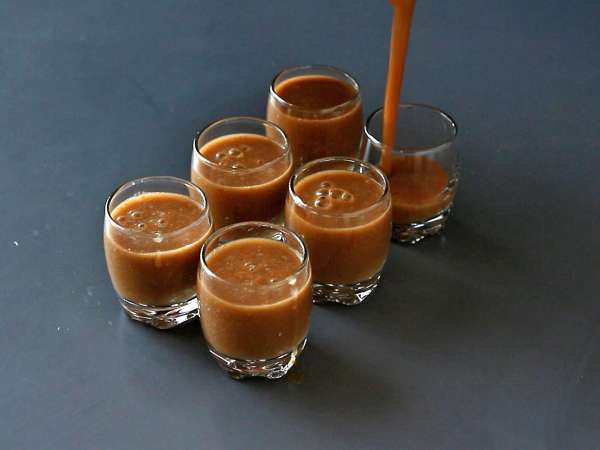 Sopa fría de fresas y tomate: un entrante ligero y aromático - Preparación paso 3