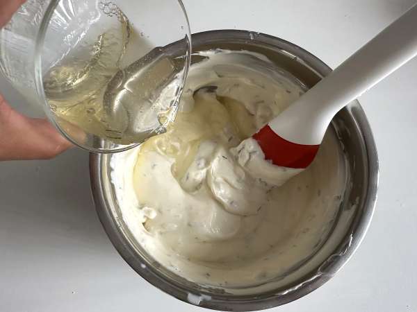 Pastel frío de palitos de cangrejo: un entrante fácil y sin horno para cualquier ocasión - Preparación paso 6