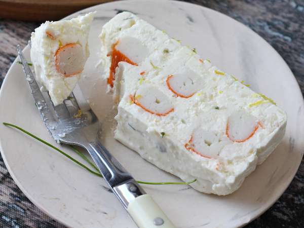 Pastel frío de palitos de cangrejo: un entrante fácil y sin horno para cualquier ocasión - Preparación paso 11