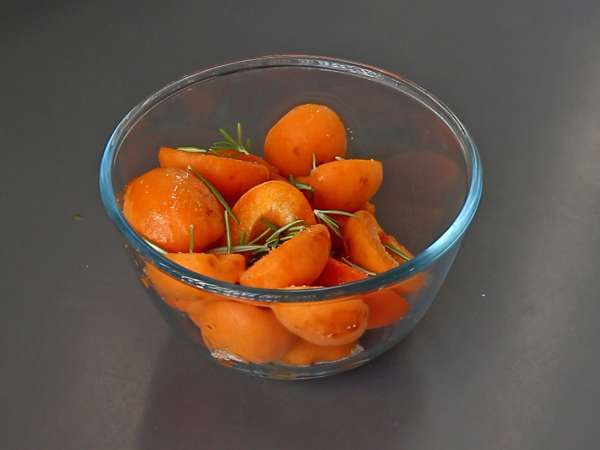 Tiramisú de albaricoques asados: el postre afrutado y cremoso perfecto para el verano - Preparación paso 1