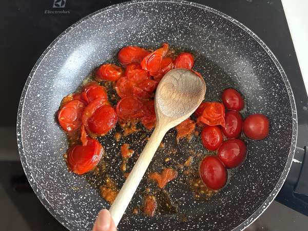 Espaguetis con sardinas: una receta fácil, rápida y económica - Preparación paso 4