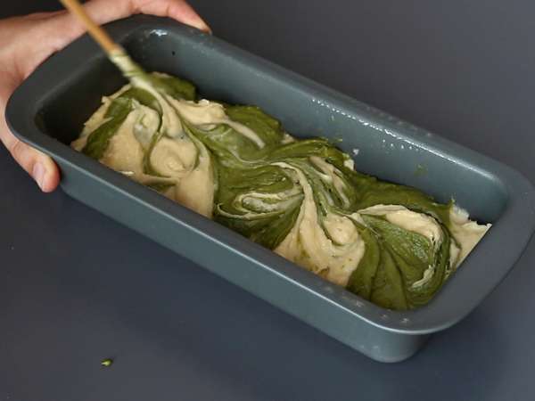 Pastel marmolado de té matcha - Preparación paso 9