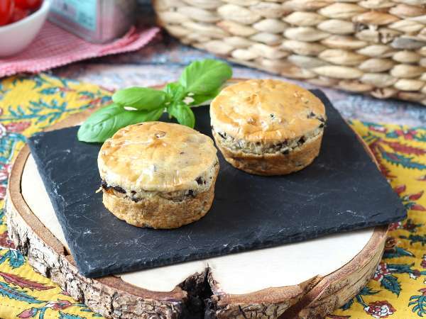 Pastelitos salados de queso crema y aceitunas negras en freidora de aire - Preparación paso 8