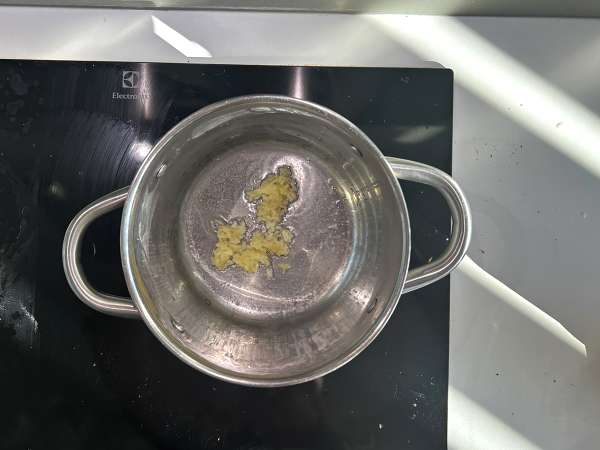 Curry de lentejas rojas con leche de coco: una receta fácil y cremosa - Preparación paso 2