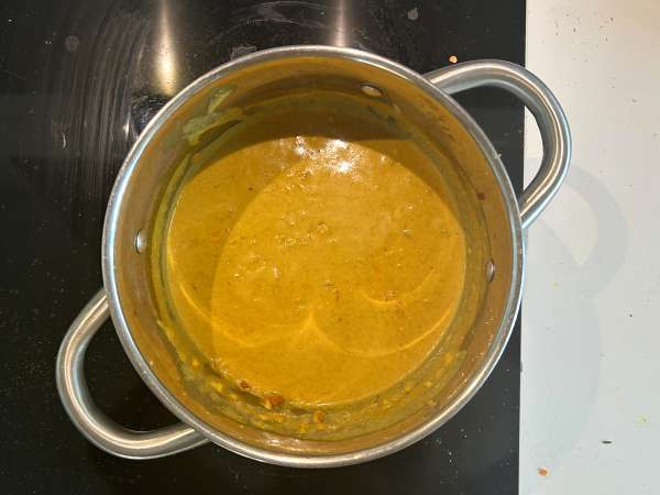 Curry de lentejas rojas con leche de coco: una receta fácil y cremosa - Preparación paso 7