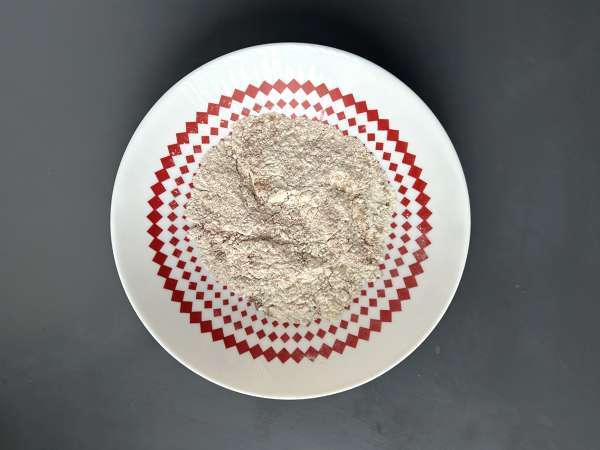 Lomos de bacalao al limón, ajo y especias - Preparación paso 3