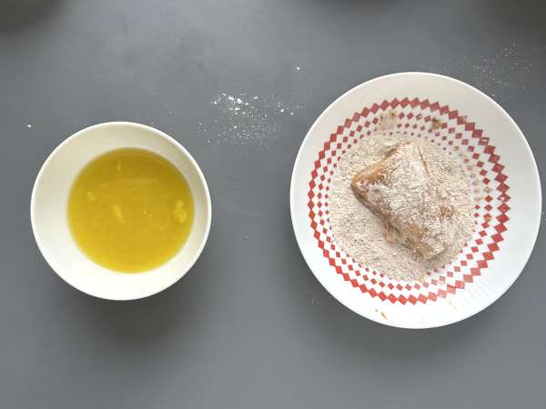 Lomos de bacalao al limón, ajo y especias - Preparación paso 4