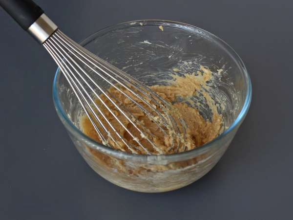 Tabletas de cookie con chocolate, tiernas y crujientes a la vez - Preparación paso 1