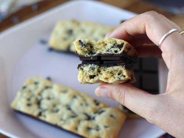 Tabletas de cookie con chocolate, tiernas y crujientes a la vez - Preparación paso 9