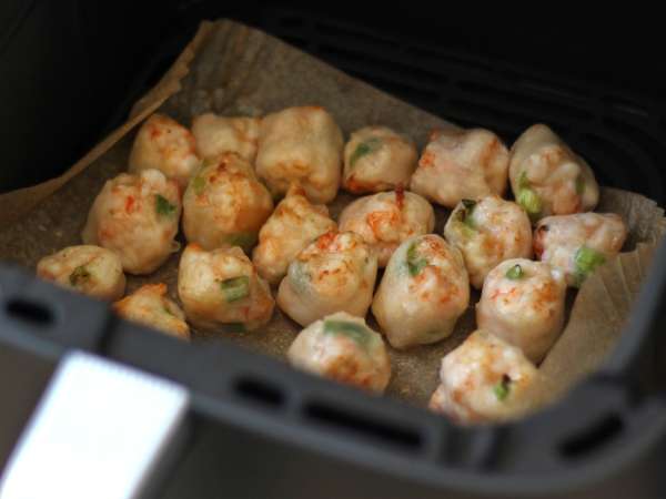 Bocaditos de gambas estilo nem en freidora de aire - Preparación paso 7