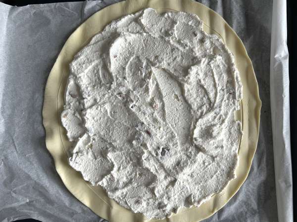 Tarta de hojaldre con higos, brie y nueces - Preparación paso 5