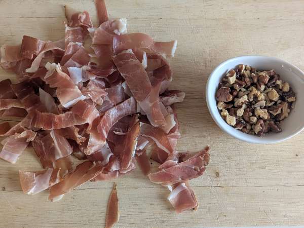 Lasaña de calabaza, speck y nueces: cremosa y con un punto crujiente - Preparación paso 6