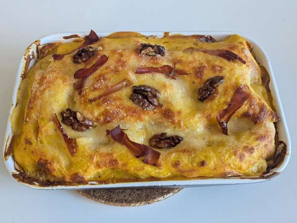 Lasaña de calabaza, speck y nueces: cremosa y con un punto crujiente - Preparación paso 9