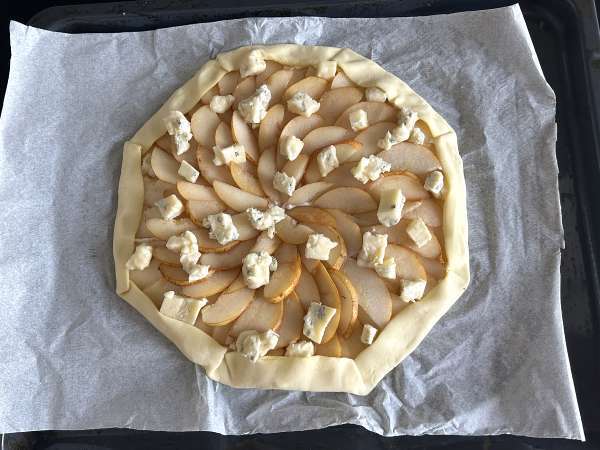 Tarta de peras, gorgonzola y nueces - Preparación paso 8