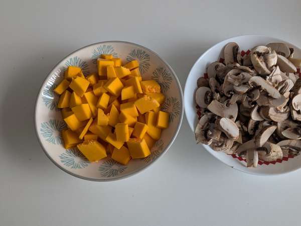 Pasta al horno con calabaza, setas y bechamel - Preparación paso 1
