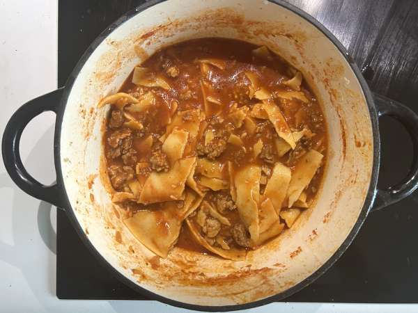 Sopa de lasaña con carne, ricotta y parmesano - Preparación paso 5